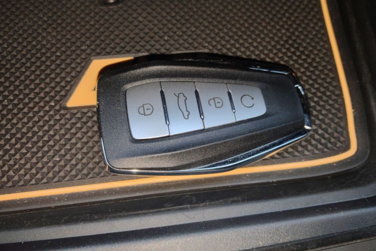GEELY Boyue L 2023 car image #9