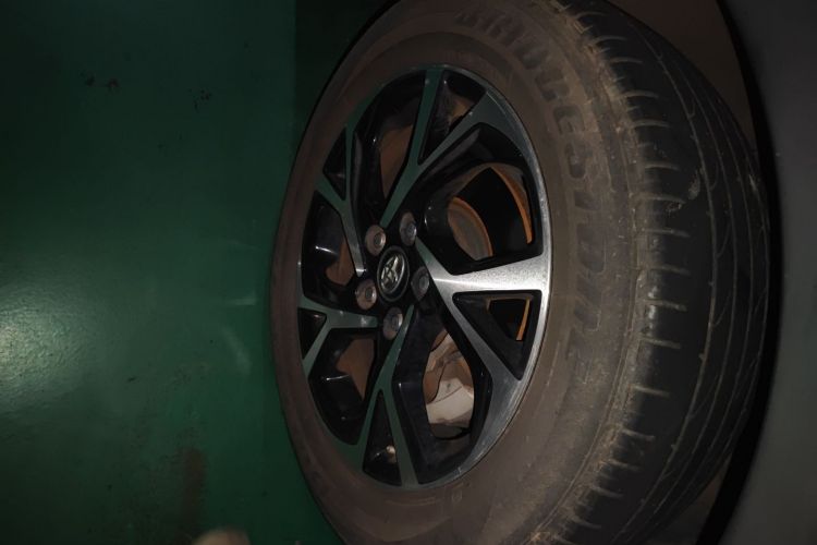 Toyota C-HR 2019 #9 Toyota C-HR 2019 car image #9