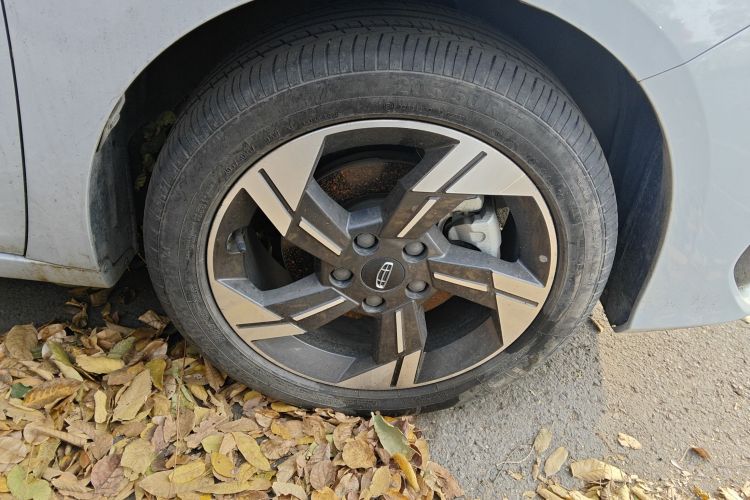 GEELY Emgrand L HiP 2022 car image #9