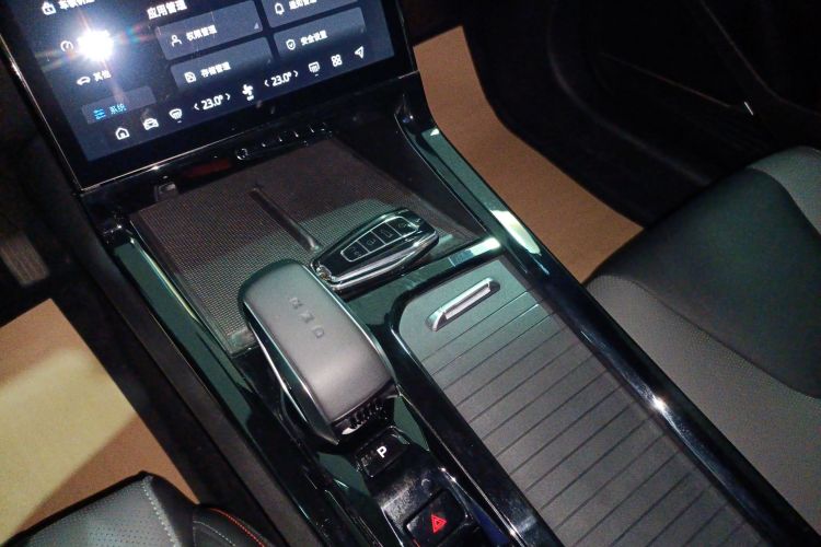 GEELY Boyue 2024 #9 GEELY Boyue 2024 car image #9