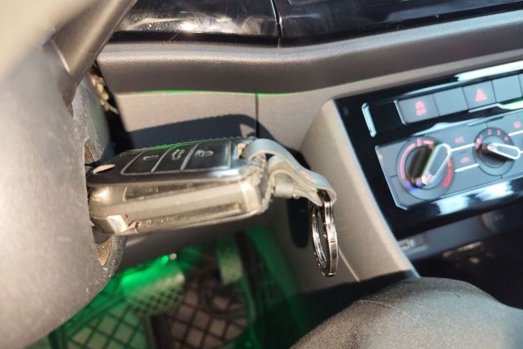 VS5 2019 car image #9