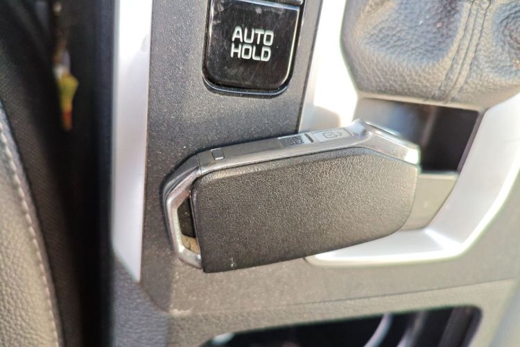 Kia K3 2019 #9 Kia K3 2019 car image #9