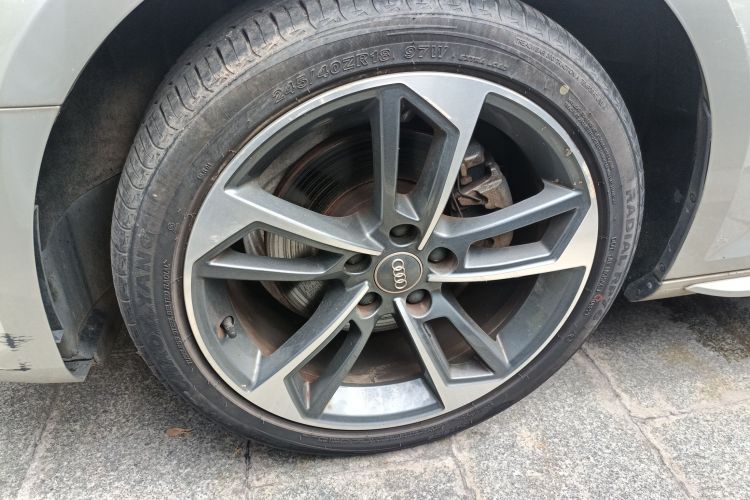 奥迪 奥迪A4L 2018 汽车图片 #9