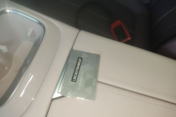 Deepal S07 2025 #9 Deepal S07 2025 car image #9