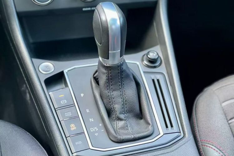 Volkswagen Lavida 2022 car image #9