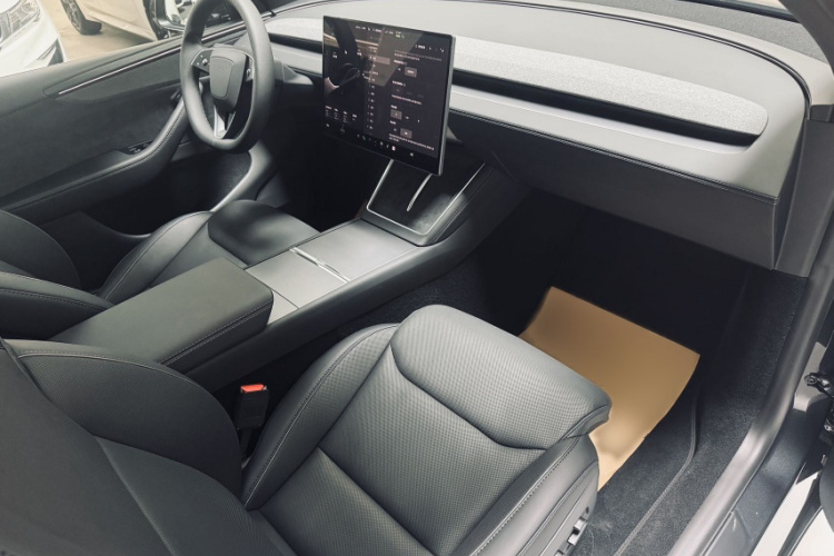 特斯拉 Model Y L 2025 汽车图片 #9