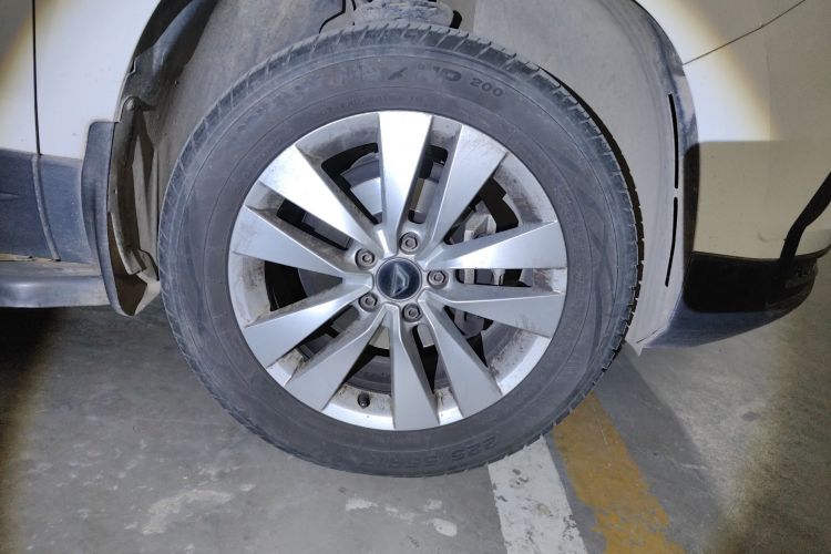 VS5 2019 car image #9