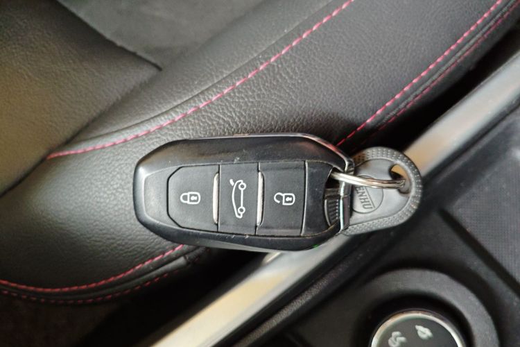 雪铁龙 雪铁龙C3-XR 2015 汽车图片 #9