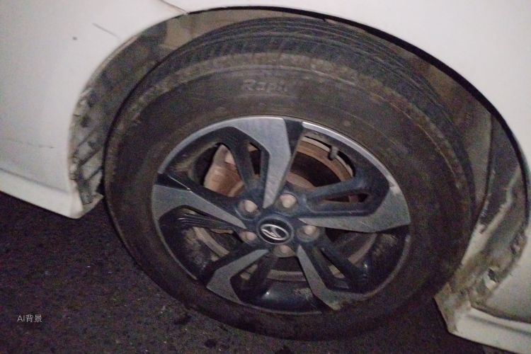 Soueast V5 Lingzhi 2017 car image #9