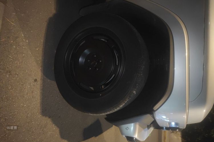 2025 car image #9