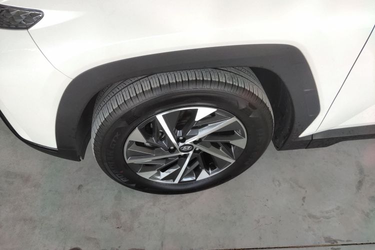Hyundai Tucson 2021 car image #9