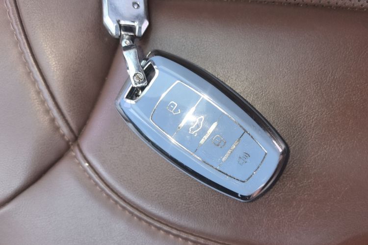 Haval H8 2018 car image #9