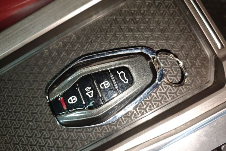 X70 PLUS 2024 car image #9