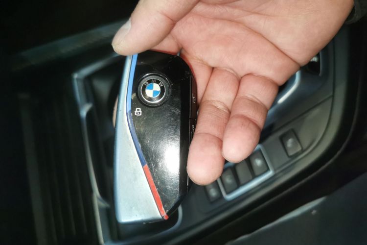 BMW M2 2019 car image #9