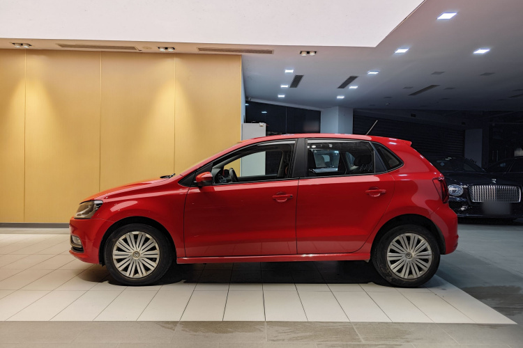 Polo 2018 car image #9