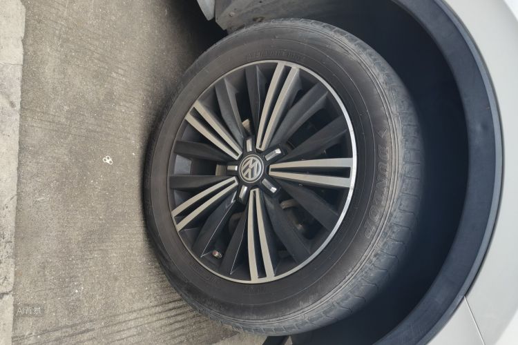 Volkswagen Tiguan L 2019 #9 Volkswagen Tiguan L 2019 car image #9