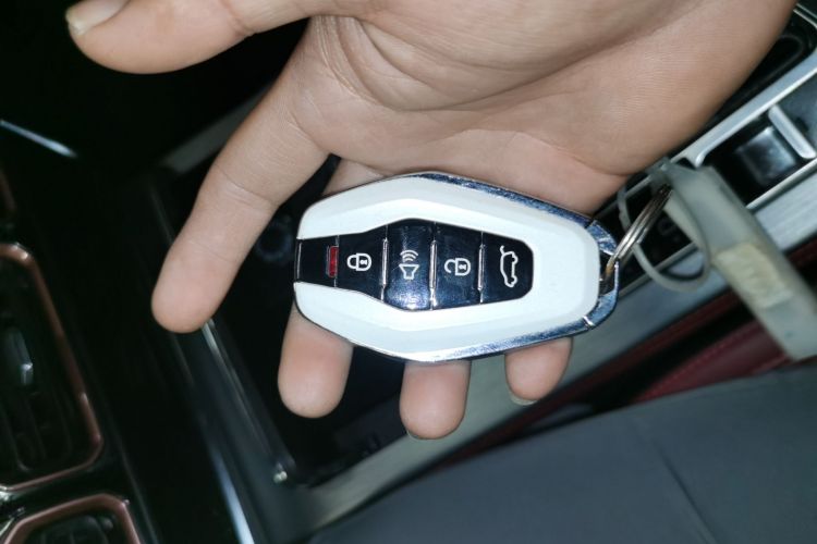X70 PLUS 2022 car image #9