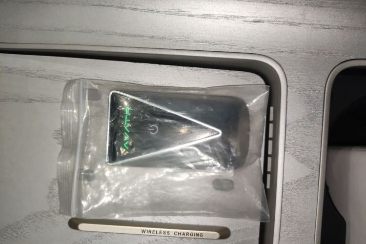 Avatr 12 2024 car image #9