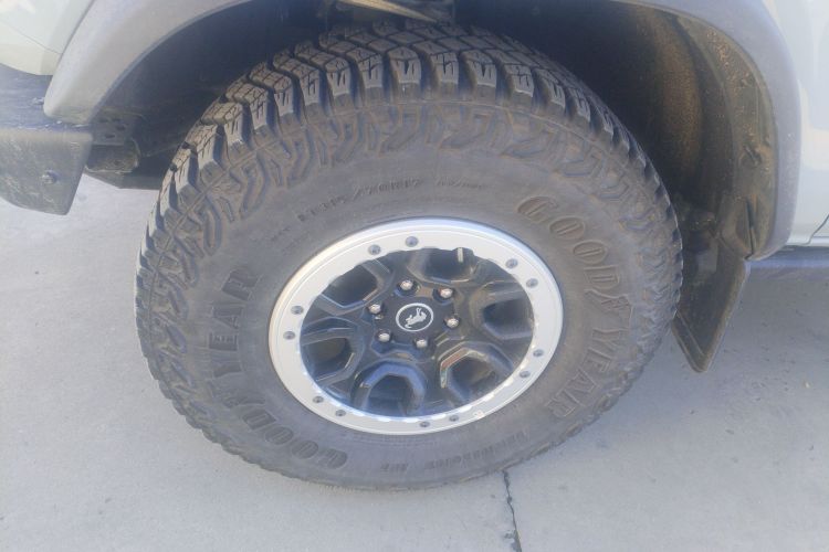 Ford Bronco 2025 car image #9