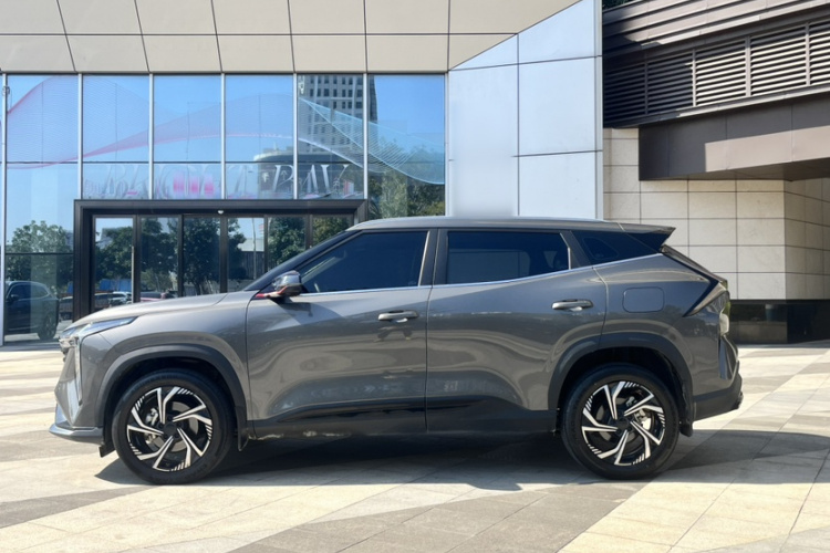 GEELY Boyue 2023 car image #9