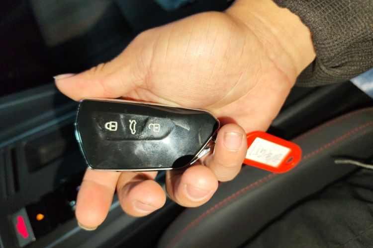 Volkswagen GolfGTI 2022 car image #9