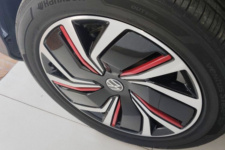 Volkswagen Tharu 2024 car image #9