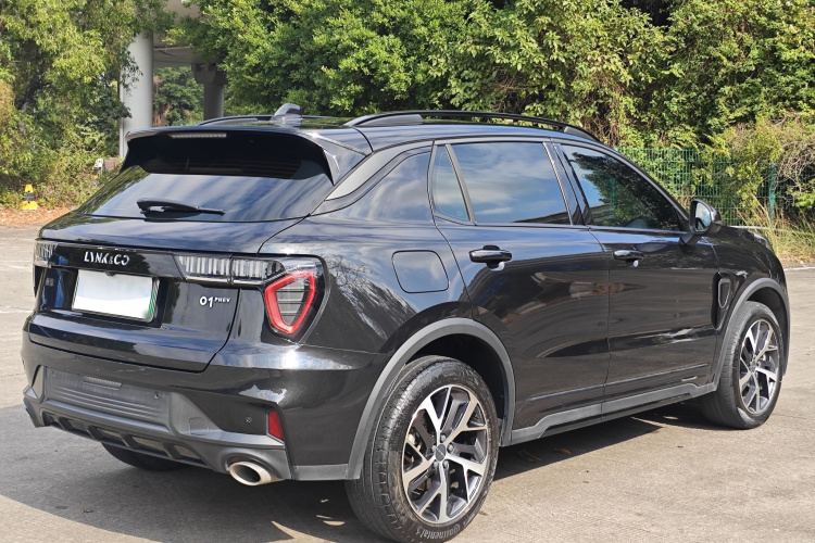Lynk & Co 01 EM-P 2022 car image #9