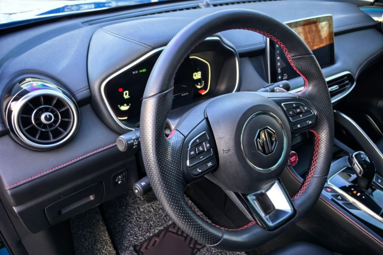 MG HS 2021 car image #9