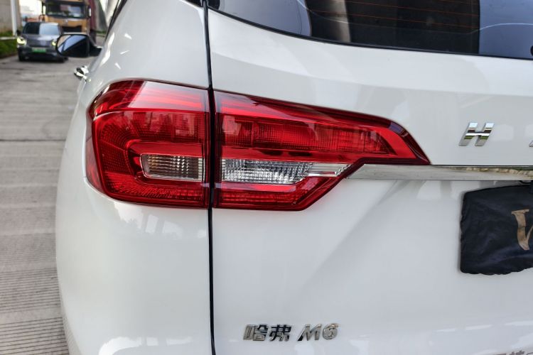 Haval M6 2018 car image #9
