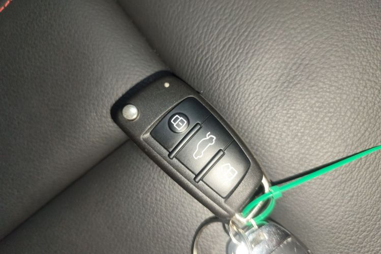 Q2L 2022 car image #9