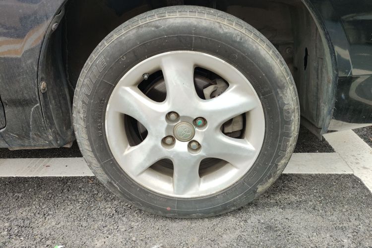 Toyota Corolla (Classic) 2015 #9 Toyota Corolla (Classic) 2015 immagine di auto #9