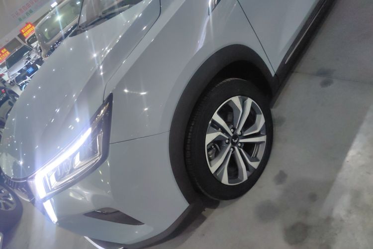 Wuling Asta 2021 #9 Wuling Asta 2021 صورة سيارة #9