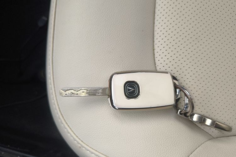 Changan Alsvin V7 2016 #9 Changan Alsvin V7 2016 car image #9