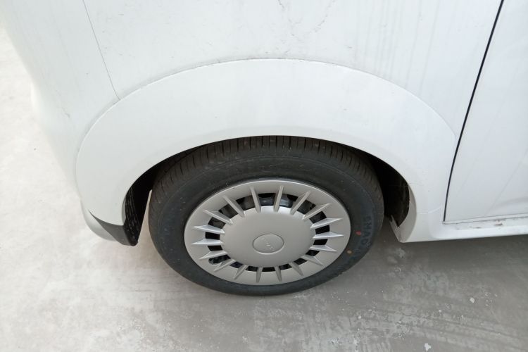 Livan 2025 immagine di auto #9