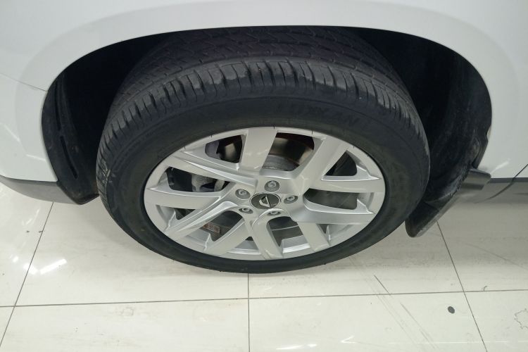 VS5 2020 car image #9