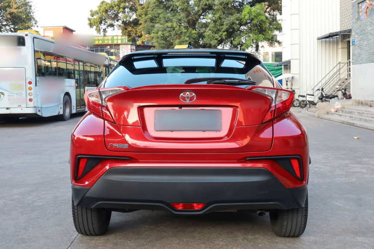 Toyota C-HR 2018 car image #9