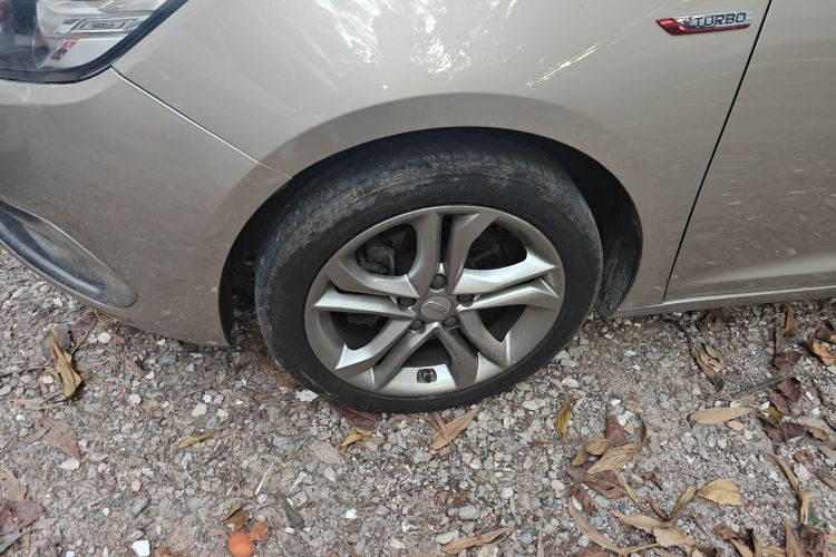 Emgrand GL 2017 car image #9