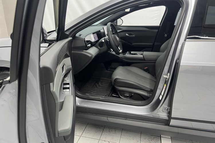 BYD Qin L 2025 #9 BYD Qin L 2025 car image #9