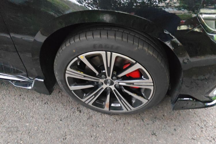 Preface 2025 car image #9