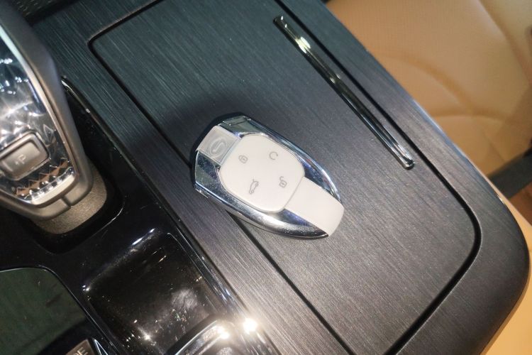 GAC Trumpchi ES9 2024 car image #9