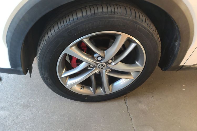 MG HS 2019 car image #9