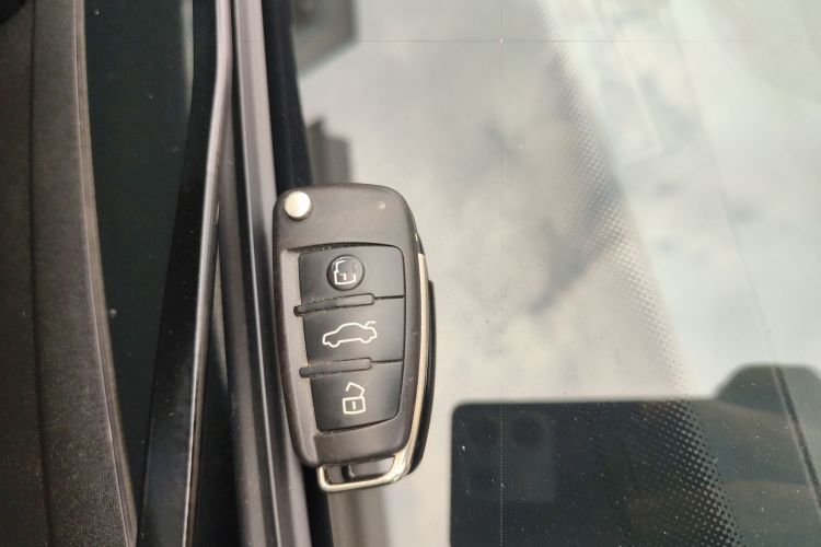 Q2L 2020 car image #9