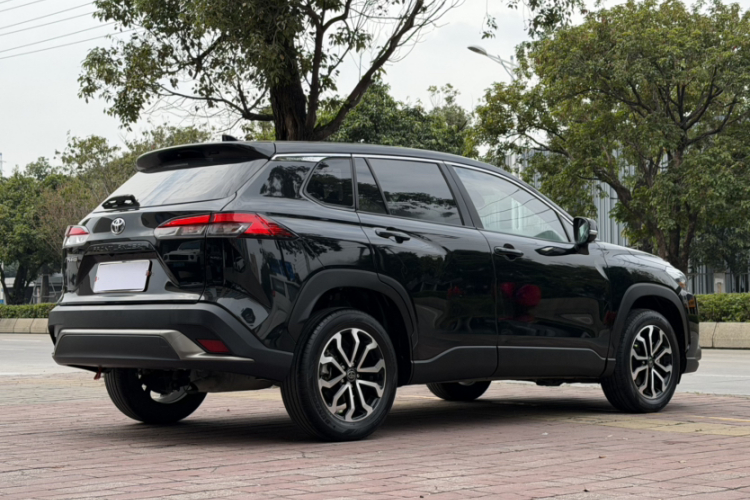 Toyota Frontlander 2023 #9 Toyota Frontlander 2023 immagine di auto #9