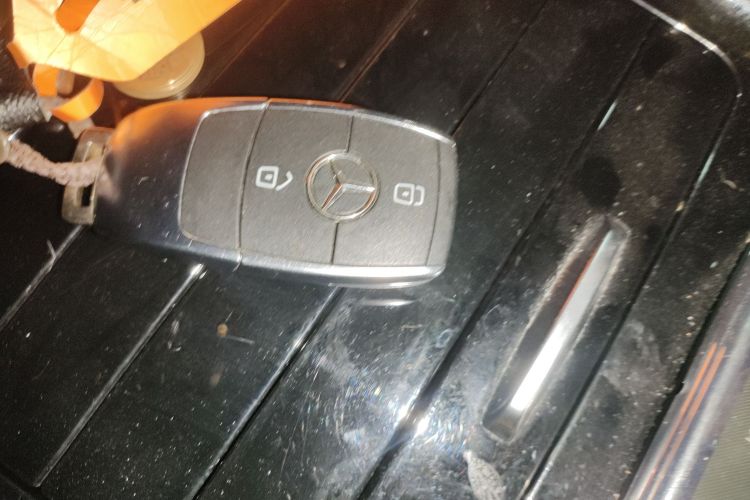 Mercedes-Benz GLB Class 2023 immagine di auto #9