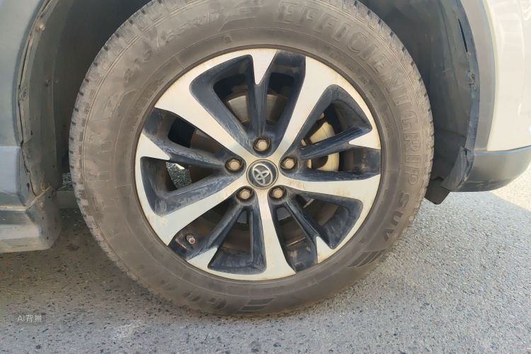 Toyota RAV4 2018 car image #9
