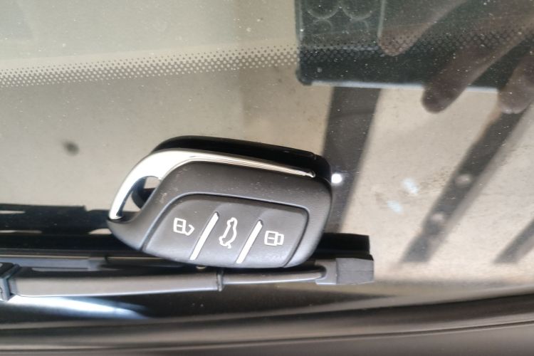 Roewe i5 2021 car image #9