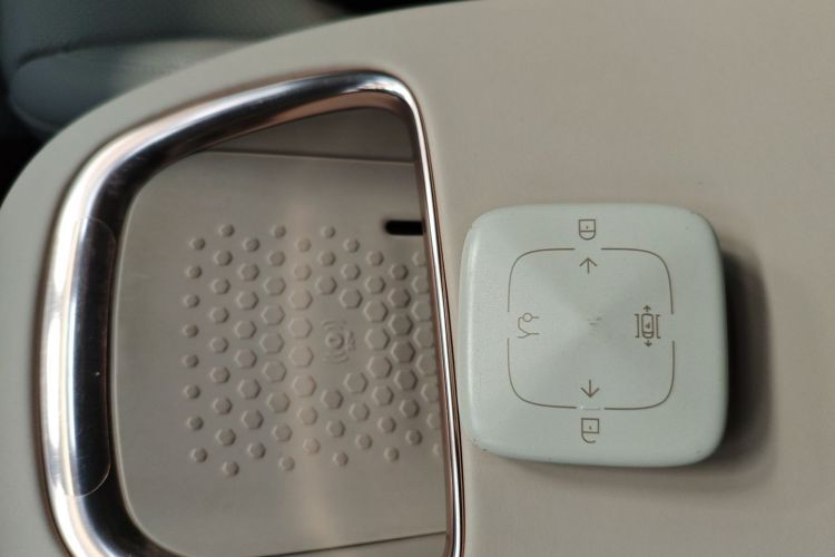 Zeekr X 2024 immagine di auto #9