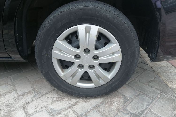 Forthing Lingzhi 2022 car image #9