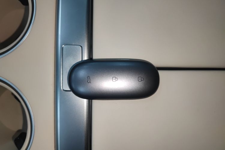 Li L9 2024 صورة سيارة #9