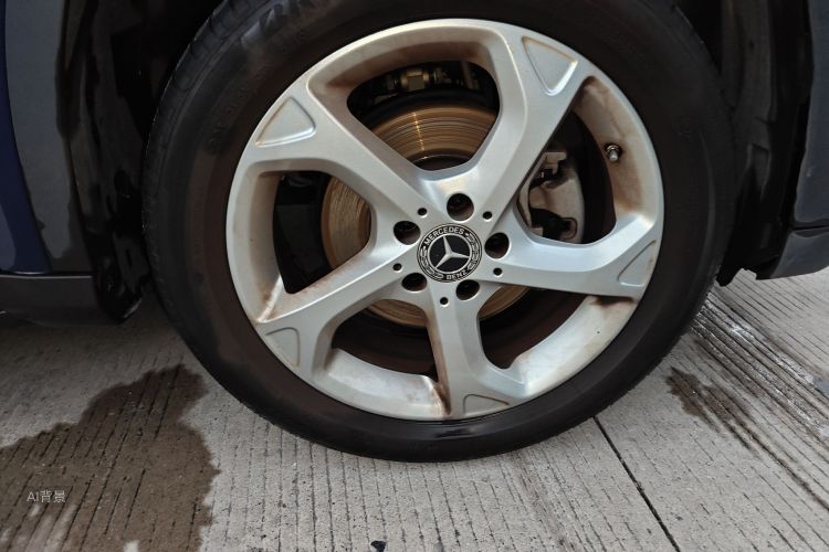 Mercedes-Benz GLA Class 2019 car image #9